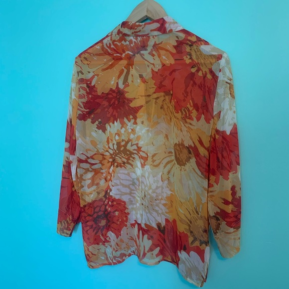 Women’s Top - Button-Down Long Sleeve - Picture 7 of 8